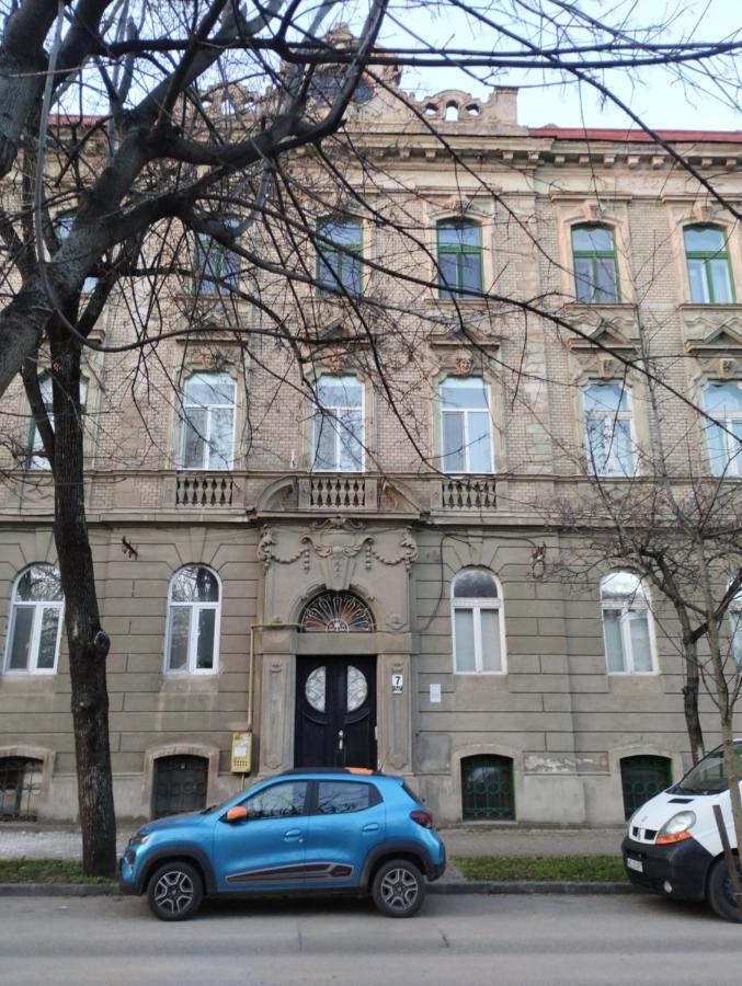 Hostel Antonia Timişoara Exteriör bild